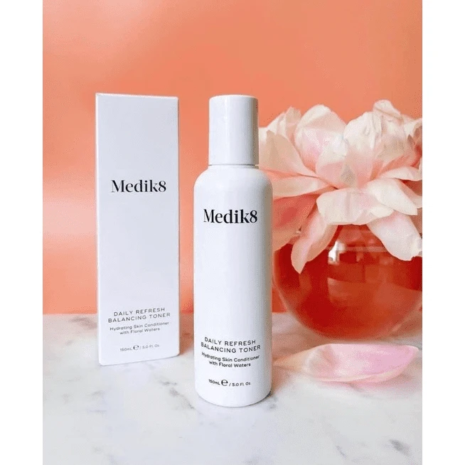 Medik8 Daily Refresh Balancing Toner - Image 7