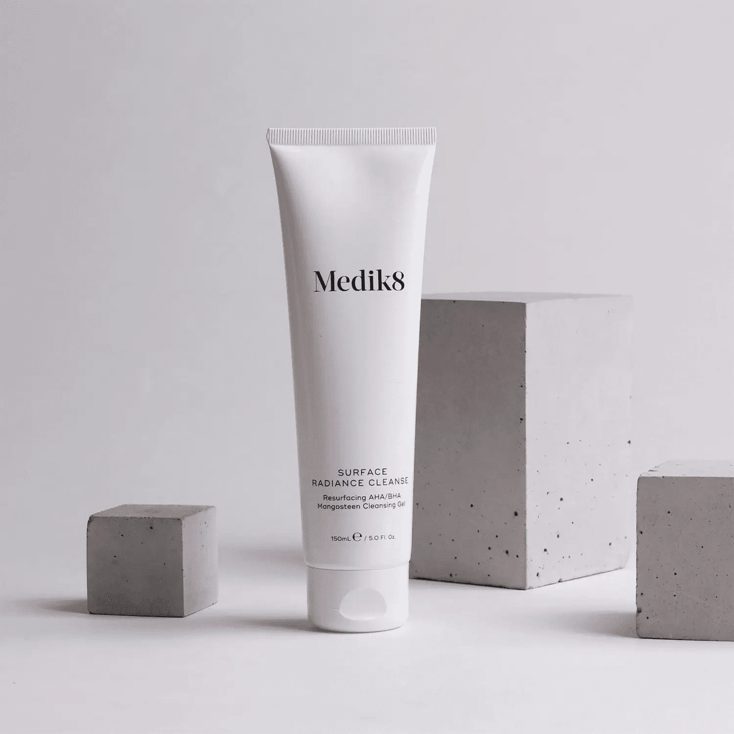Medik8 Surface Radiance Cleanse - Image 5